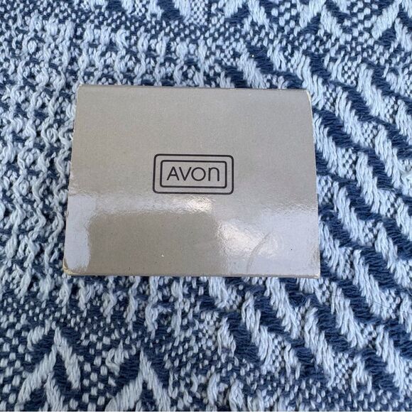 Vintage Elegant Pearl Necklace and Earring Set - Picture 7 of 9